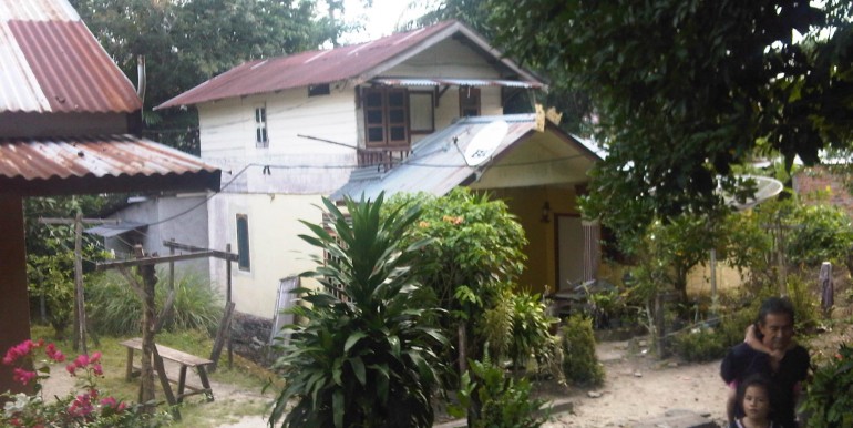 Rumah + 11 Rumah simp. Kapuk Jl. Sri Gunting- Irwan Awang (10)