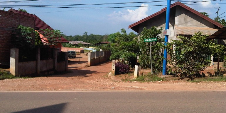 Rumah Jl. Marsda Surya Darma, Kenali Asam-Irwan Awang (5)